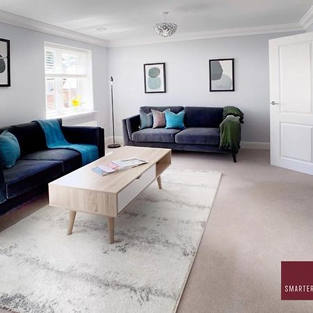 Maidenhead, Leander - 3 Bedroom - Parking & Garden Esterno foto