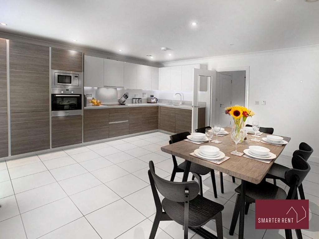 Maidenhead, Leander - 3 Bedroom - Parking & Garden Esterno foto